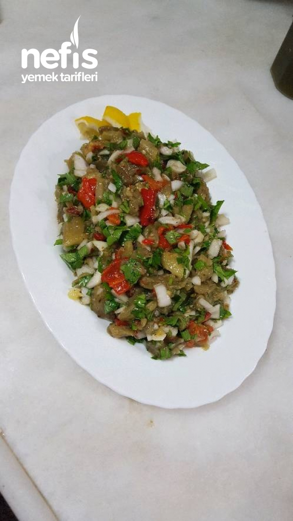 Közlenmiş Patlıcan Salatası