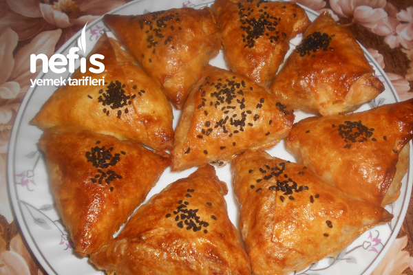 Kıymalı Üçgen Börek