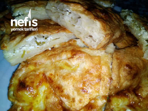 Su Böreği Tadında Çok Pratik Bir Börek (Hazır Yufka İle) (Videolu