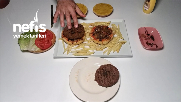 En İyi Hamburgergerçek Hamburger Tarifiköftesi Ve Ekmeğiyle (videolu)