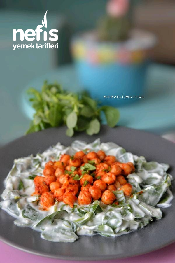 Nohut Kavurmalı Semizotu Salatası