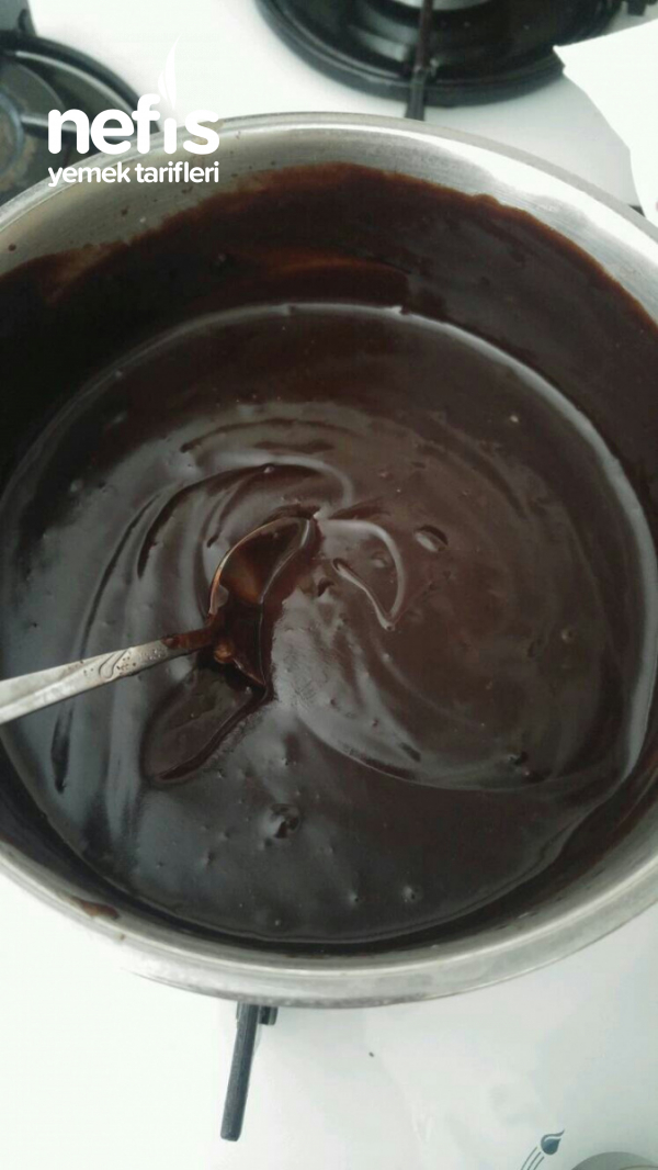 Çikolata Soslu Islak Kek