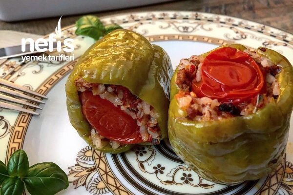 Maraş Usulü Etli Taze Biber Dolması Tarifi