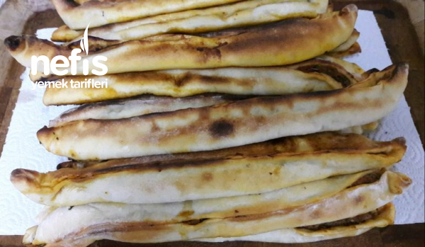 Nefis Kıymalı Pide (Annemin Tarifi ile)