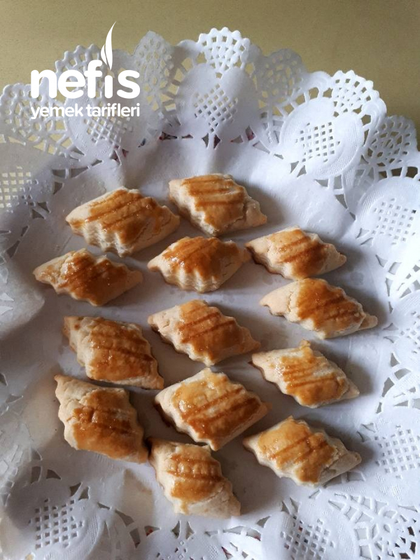 Tuzlu Kıyır Kurabiye Nefis Yemek Tarifleri 6104320