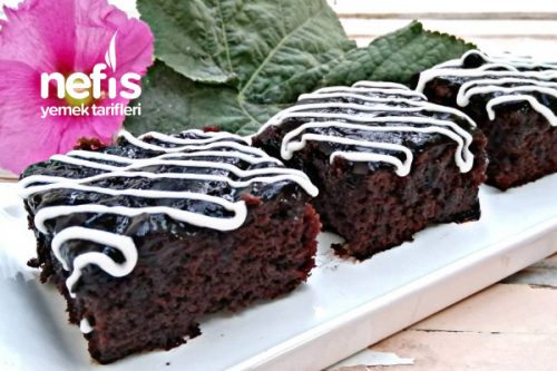 Brownie Tadında Çikolata Soslu Kek (Videolu) Tarifi