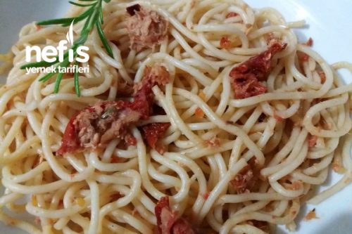 Ton Balıklı Spaghetti-Kuru Domates Ve Taze Biberiyeli Tarifi