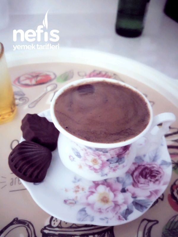 Sodalı Çikolatalı Bol Köpüklü Türk Kahvesi