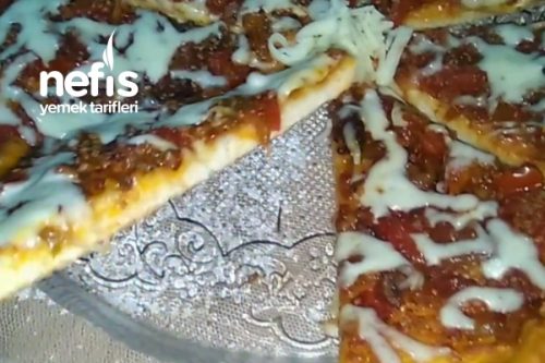 Yıllardır Yiyenlerden Tam Not Alan Pizzam (Videolu) Tarifi