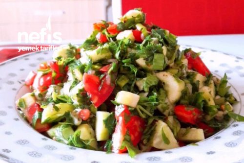 Bol Maydanozlu Yeşil Soğanlı Salata Tarifi