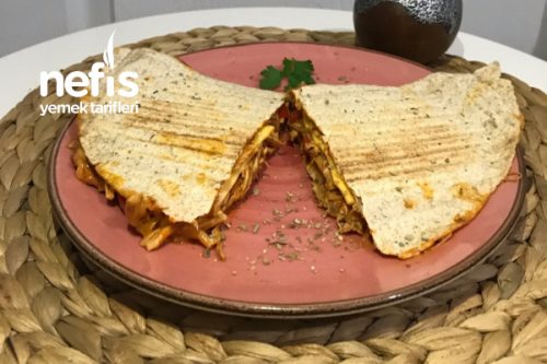 Evde Kalorisi Düşük Sağlıklı Tavuklu Quesadilla Tarifi