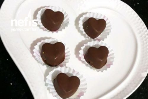 Özel Günlere Kalpli Çikolata Nefis Yemek Tarifleri