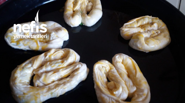 Çıtır Çıtır El Açması Börek