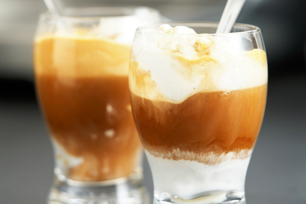 Affogato Nedir? Nasıl Yapılır? İyisi Nerede İçilir? Nefis Yemek Tarifleri