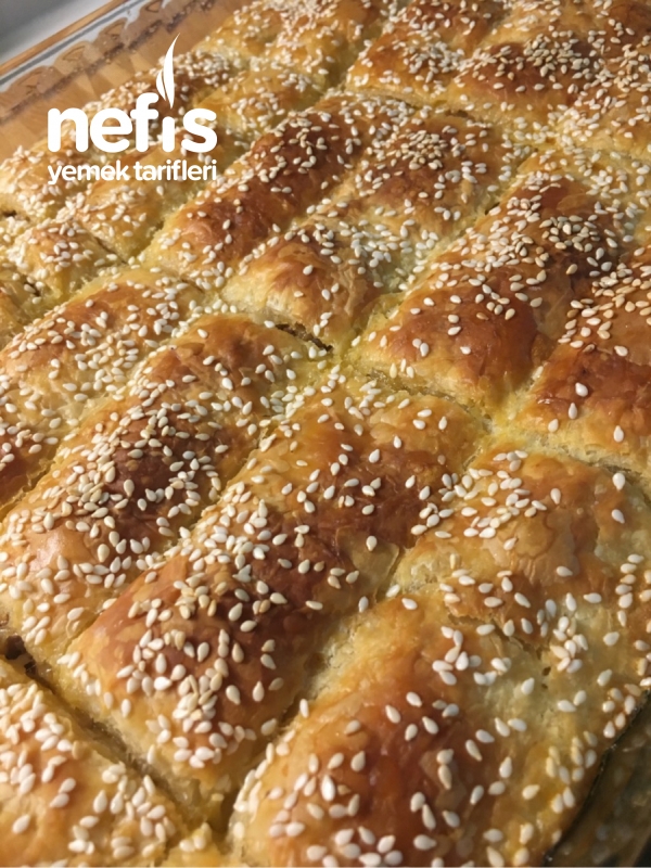 Baklavalık Yufkadan (Kıymalı Börek “ Nefis Yemek Tarifleri 6242956