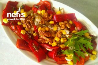 Köz Kırmızı Biber Patlıcan Salatası Tarifi