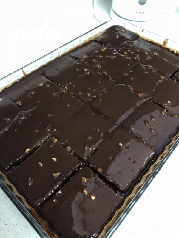 Sufle Tadında! Bol Soslu Islak Kek Tarifi Nefis Yemek Tarifleri