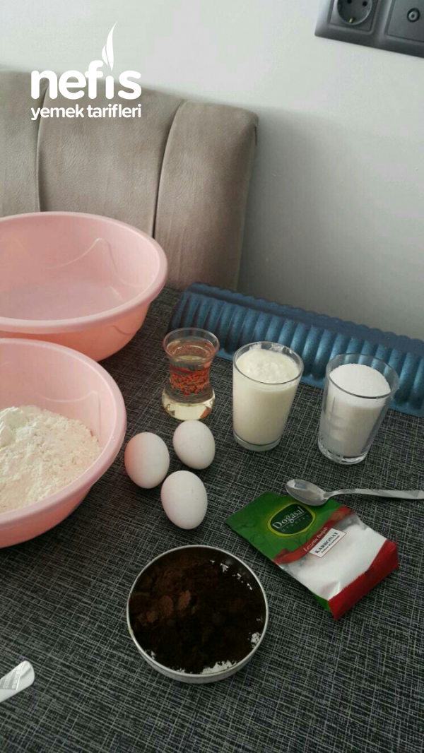 Acil Kek ( Az Malzemeli Kolay Kek) Nefis Yemek Tarifleri