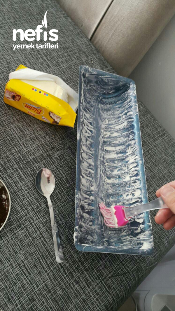 Acil Kek ( Az Malzemeli Kolay Kek) Nefis Yemek Tarifleri