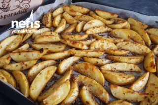 Fırında Baharatlı Patates Dilimleri Peri Ve Sara´nın Tarifleri  ( Videolu) Tarifi