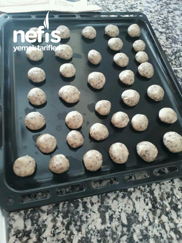 Az Malzemeli Hemde Pratik Bir Kurabiye Nefis Yemek Tarifleri