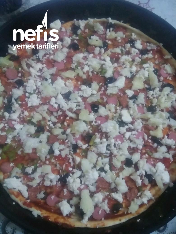 Ustasından Pizza Tarifi (2 Tepsilik) Nefis Yemek Tarifleri