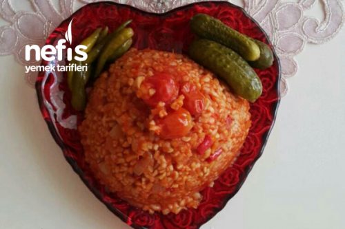 Bol Domatesli Bulgur Pilavı Tarifi