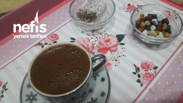 Bol Köpüklüsünden Türk Kahvesi