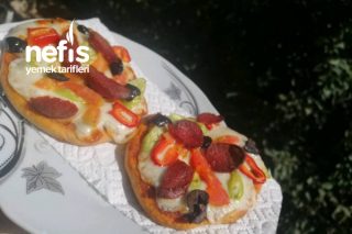 Mini Pizza (Çok Pratik) Tarifi