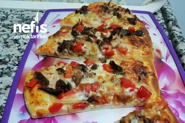 Kavurmalı Pide (Pizza Tadında)