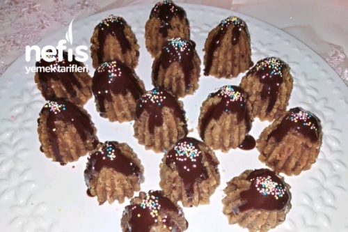 Bayat Kekten Mini Çikolatalı Kek Tarifi