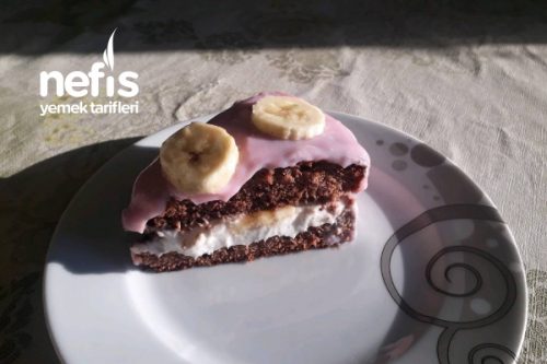 Pratik Hazır Kek İle Meyveli Pasta Nefis Yemek Tarifleri