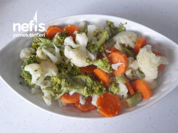 Havuçlu Brokoli Karnıbahar Salatası