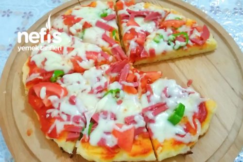 Fırınsız Pişen En Pratik Tavada 10 Dakikada Pizza Tarifi