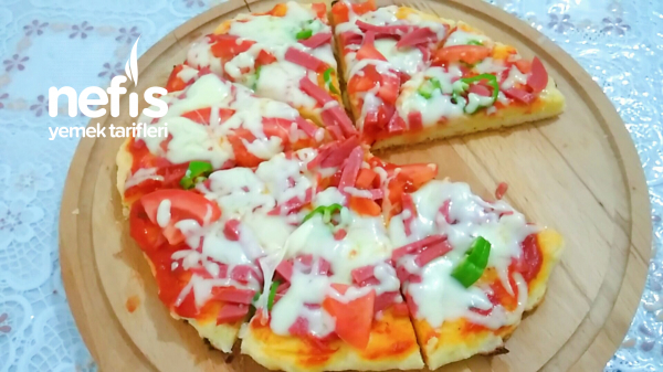 Fırınsız Pişen En Pratik Tavada 10 Dakikada Pizza Tarifı