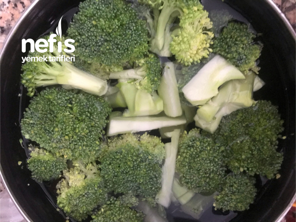 Kalorisi Düşük Bol Yemelik Mantı (Brokoli Mantı)