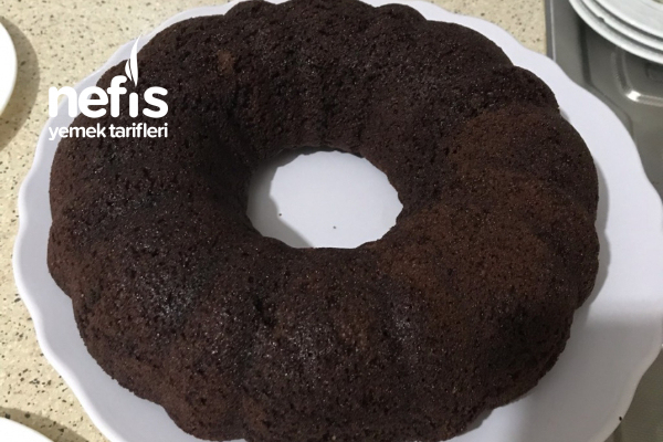 Islak Kek Kıvamında Kakaolu Tarçınlı Cevizli Kek