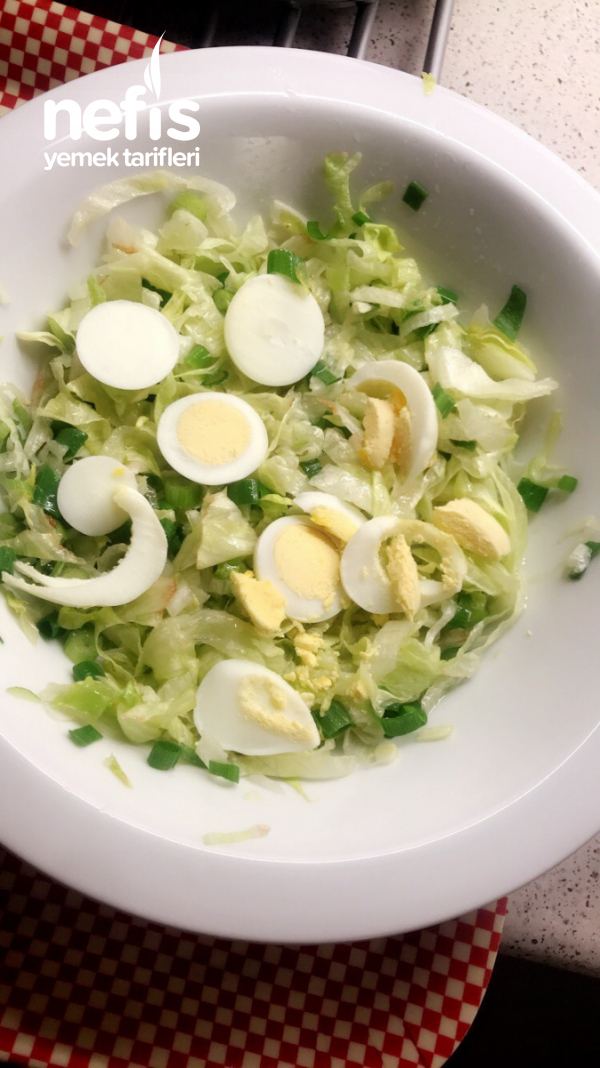Yumurtalı Marul Salatası