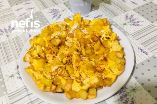 Kahvaltılık Yumurtalı Patates Kızartması Tarifi