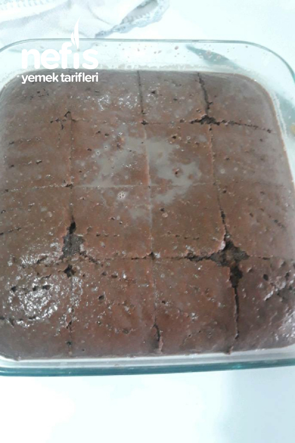 Browni Tadında Islak Kek (Resimli Anlatım)