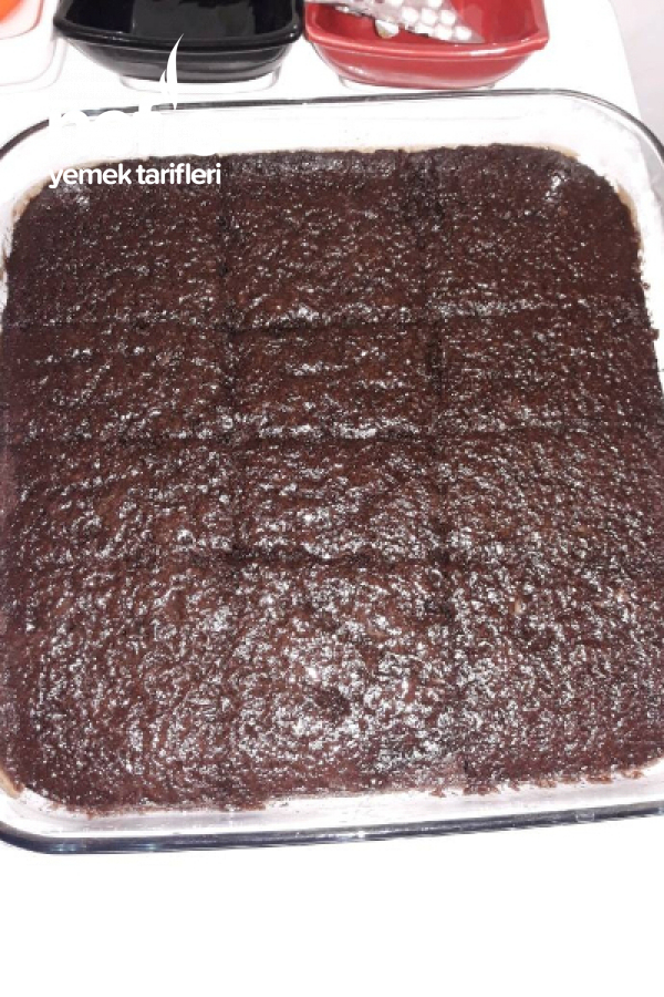 Browni Tadında Islak Kek (Resimli Anlatım)