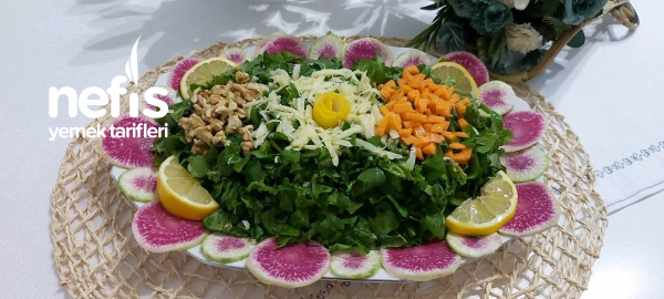 Cevizli Roka Salatası