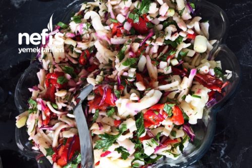 Sebzeli Erişte Salatası Tarifi