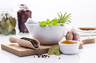 Hormon Düzenleyici 20 Doğal Bitki ve Yiyecek Tarifi