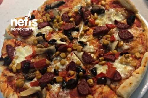 Muhteşem Hamuruyla Karışık Pizza Tarifi