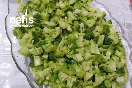 Nefis Brokoli Salatası Tarifi