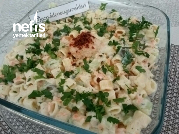Karnabaharlı Makarna Salatası