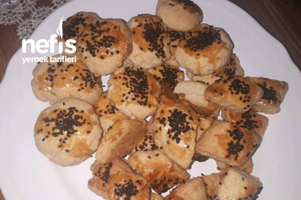 Çörek Otlu Tuzlu Kurabiye