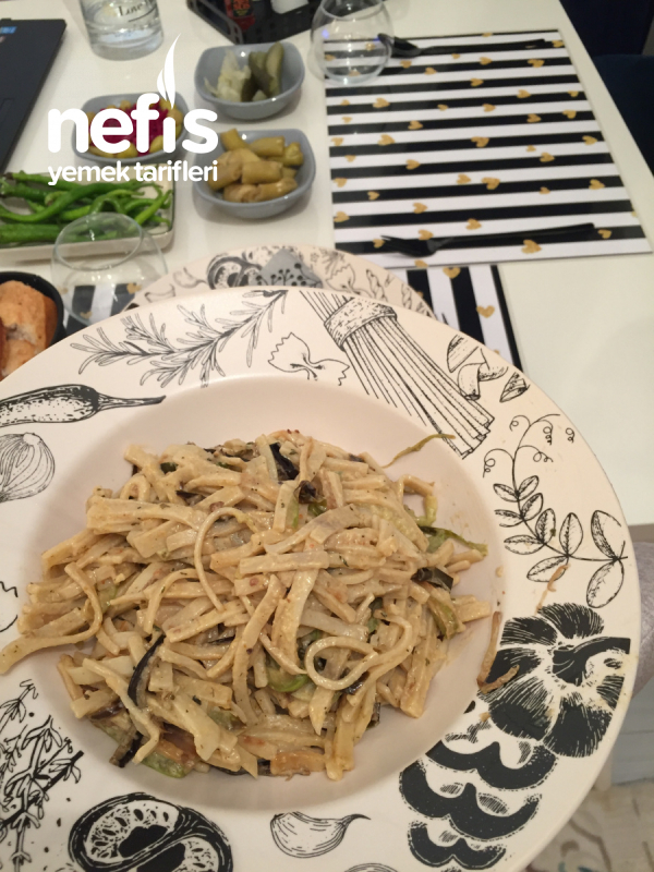 Sebzeli Erişte Nefis Yemek Tarifleri 6557563