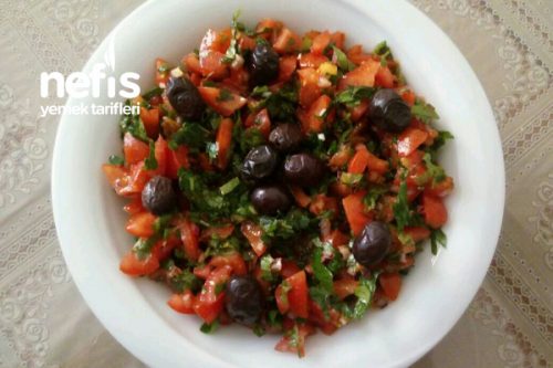 Domates Salatası ( Kahvaltılarınız Şenlensin , Ferahlasın) Tarifi